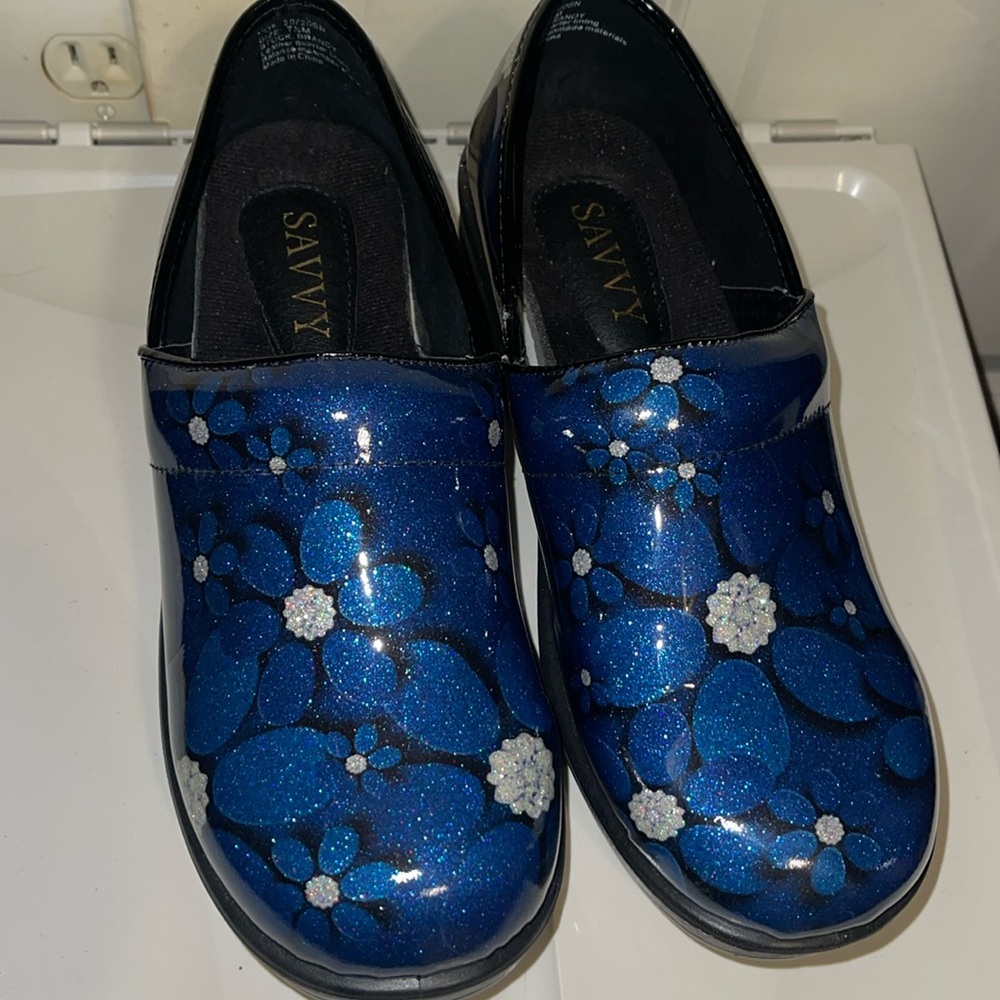 Savvy nurses shoes size 7.5